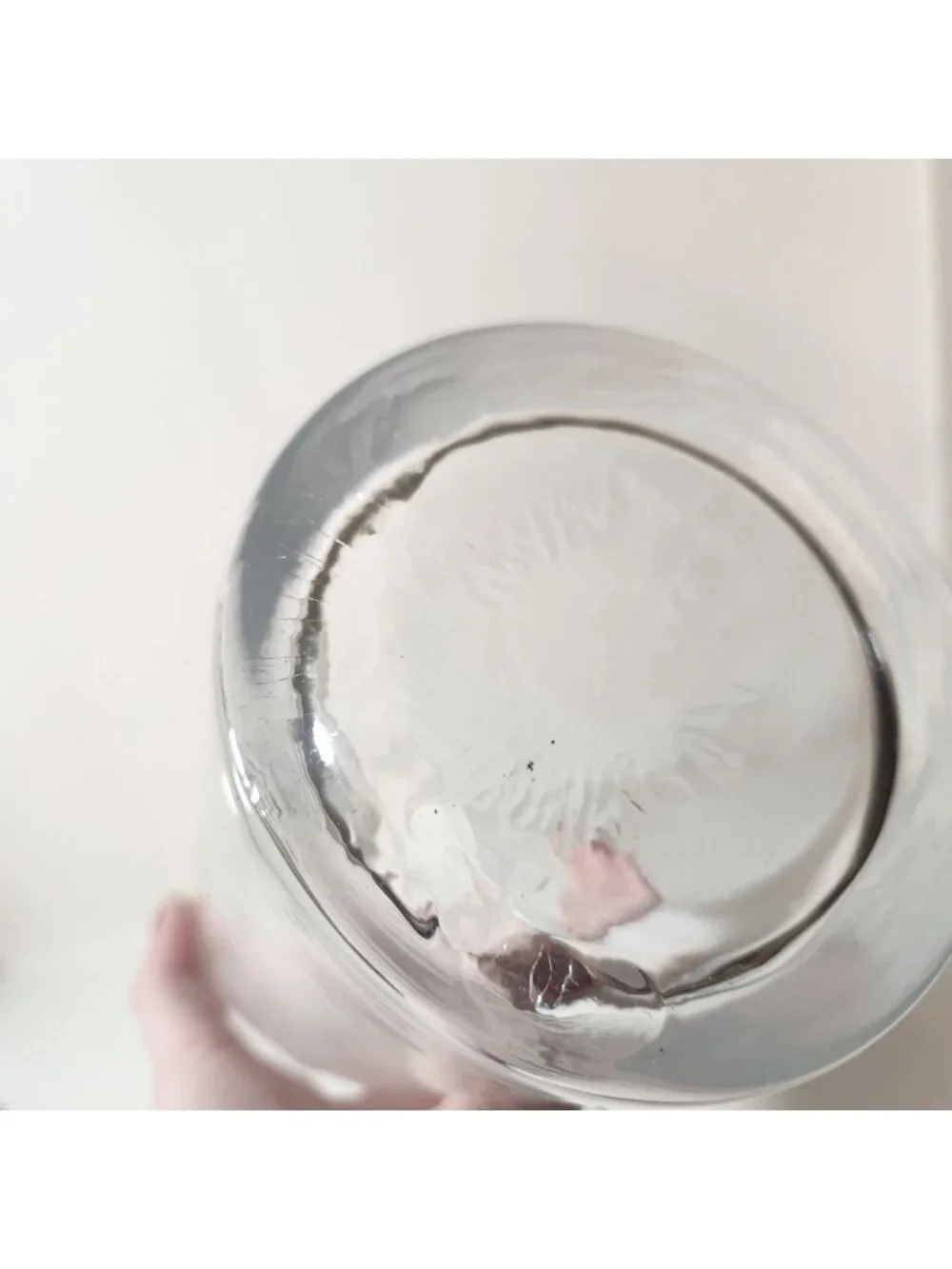 Unbranded clear glass
